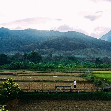 Bantaphan Homestay Nan Exterior foto